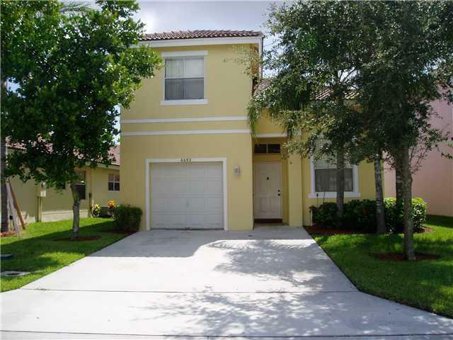 Property Photo: 6692 Green Island Circle FL 33463