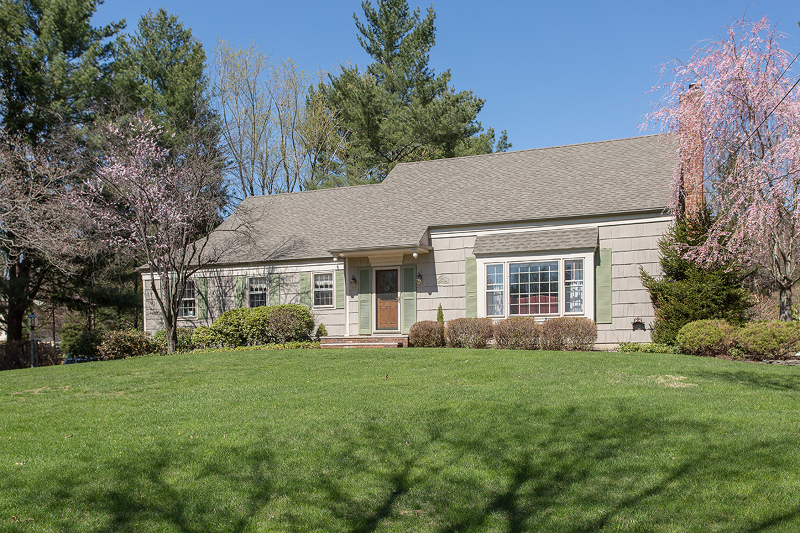 Property Photo:  1315 Mallard Dr  NJ 08836 