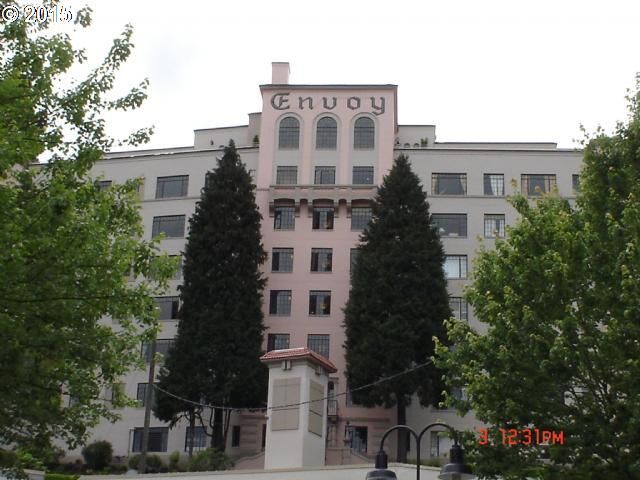 Property Photo: 2336 SW Osage St 800 OR 97205