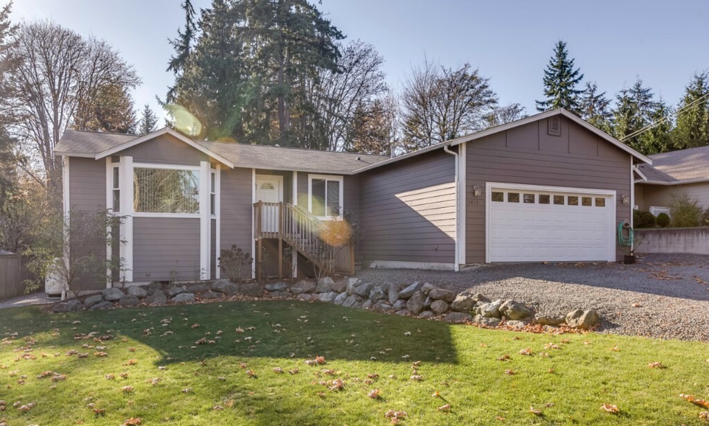 Property Photo:  1412 Graham Dr  WA 98282 