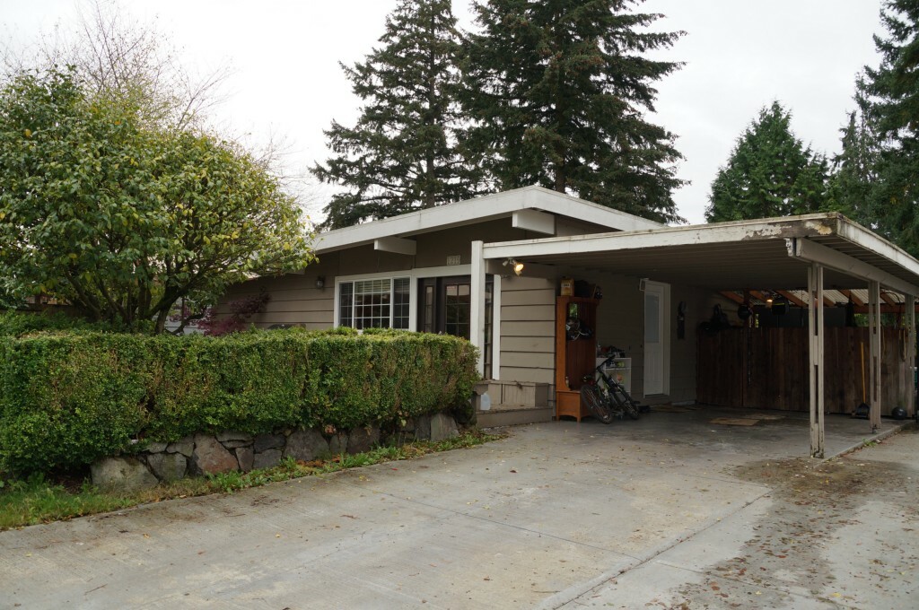 Property Photo:  1219 147th Ave SE  WA 98007 