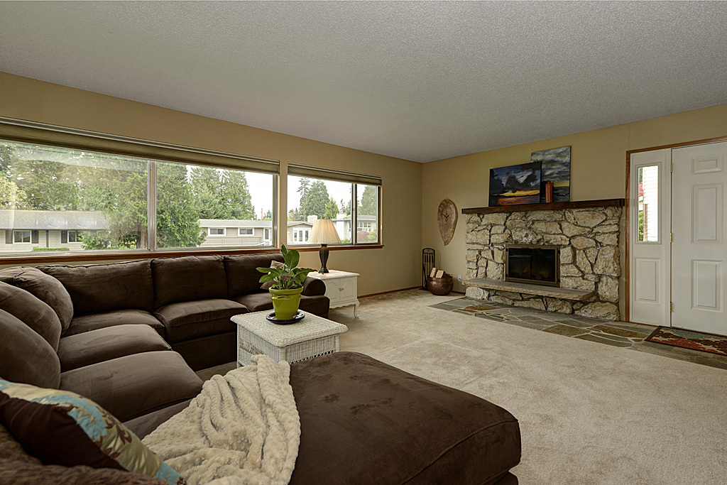 Property Photo:  29913 4th Ave SW  WA 98023 
