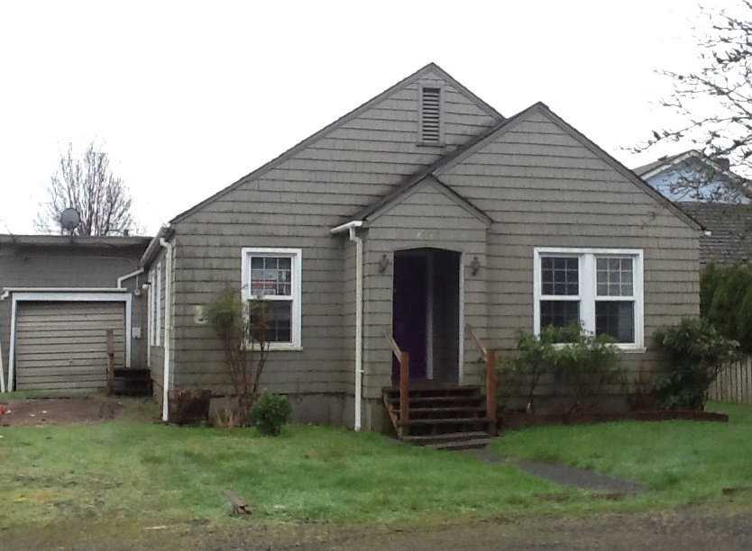 Property Photo:  2107 Cherry St  WA 98520 