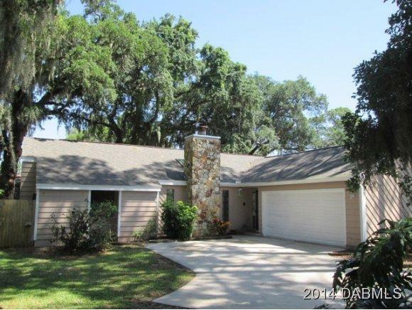 Property Photo:  592 Dorset Circle  FL 32119 