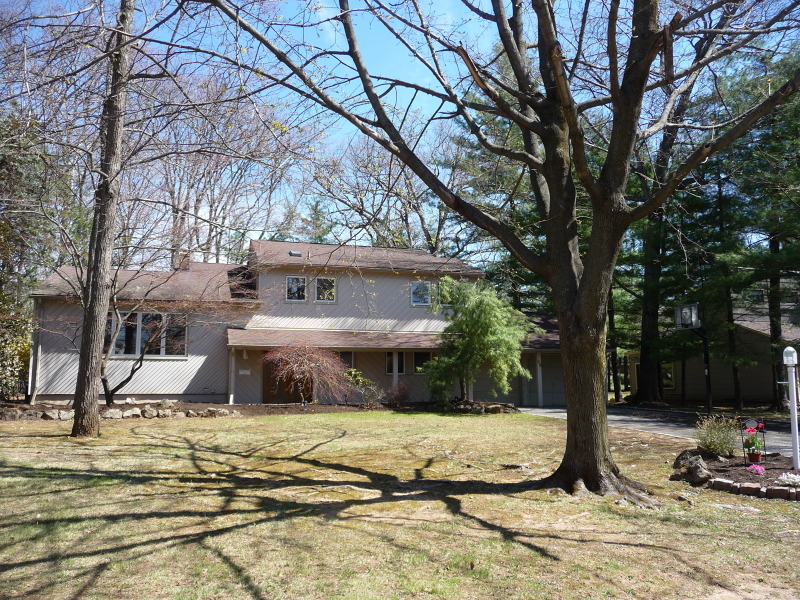 Property Photo:  63 E Sherbrooke Pkwy  NJ 07039 