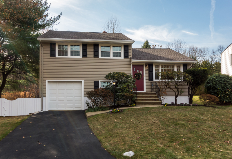 Property Photo:  135 Orchard St  NJ 07901 