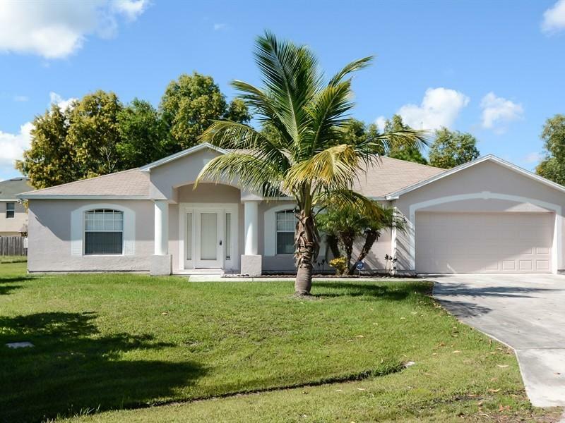 Property Photo:  5316 NW Acmar Court  FL 34953 