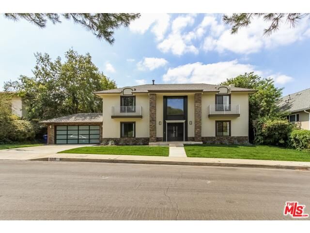 Property Photo:  5240 Los Adornos Way  CA 90027 