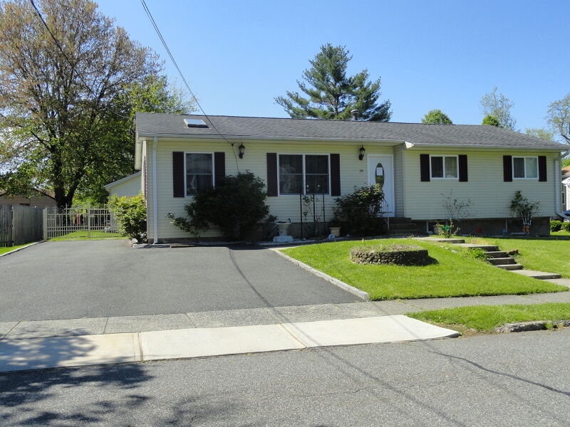 Property Photo: 18 Shelley Dr NJ 07840