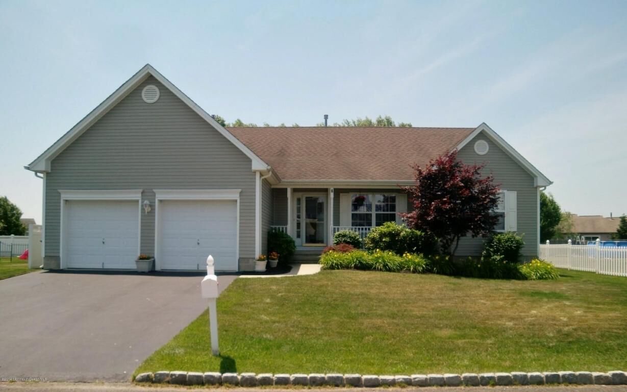 Property Photo:  125 Lake Medford Lane  NJ 08087 