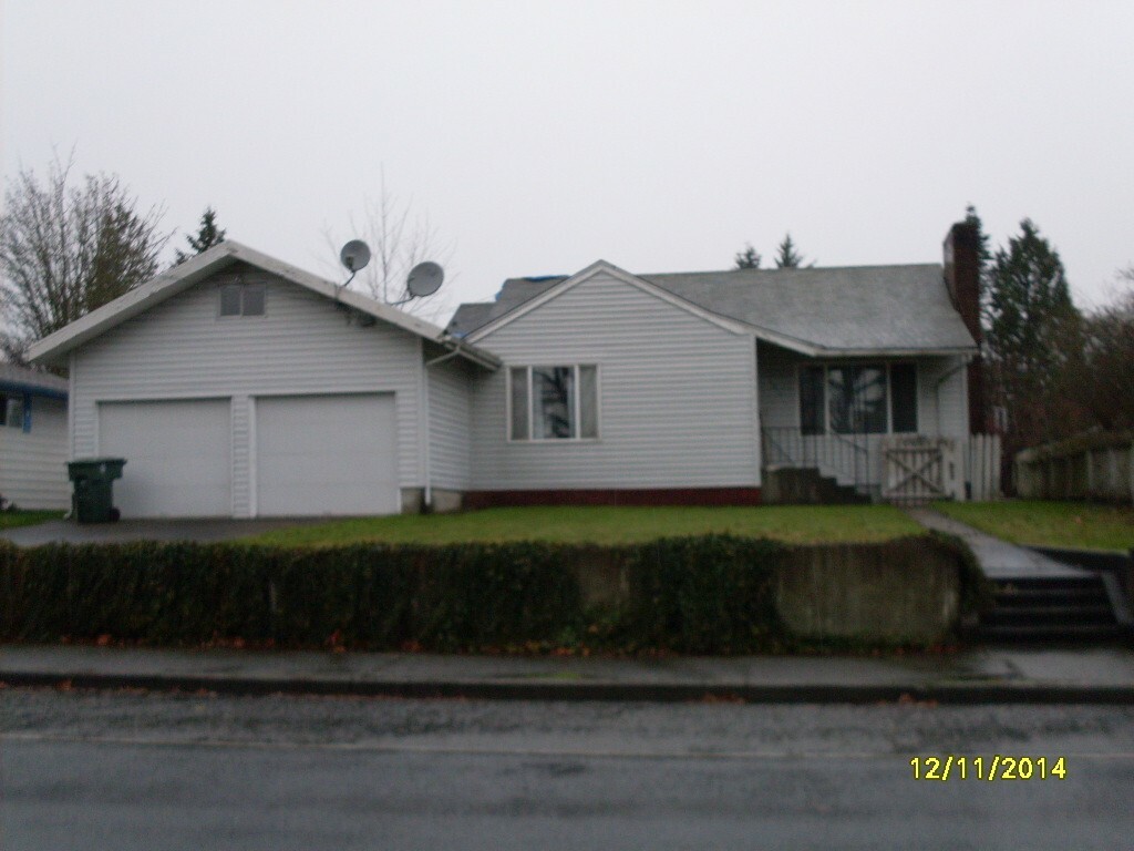 Property Photo: 404 Tenth St WA 98290