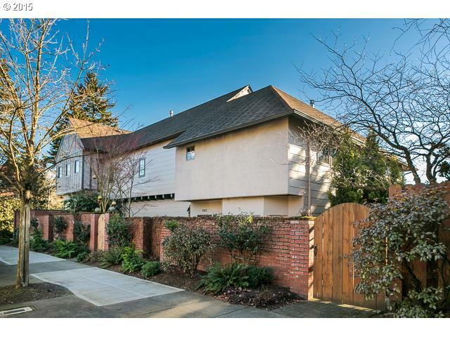 Property Photo: 3282 NE Fremont St OR 97212