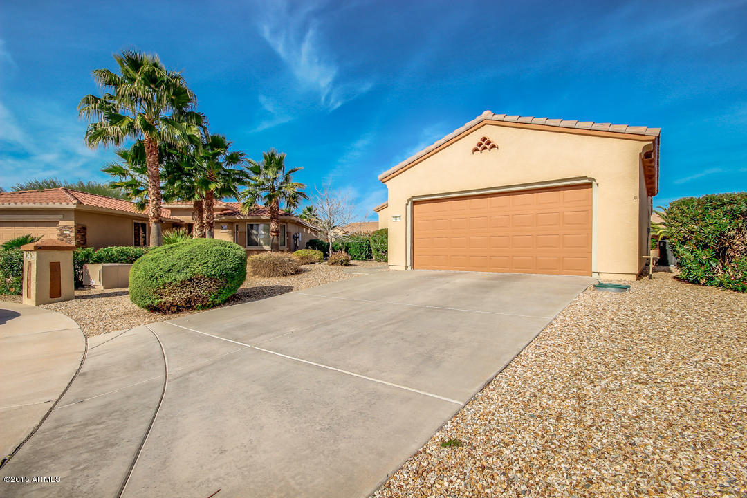 Property Photo: 15316 W Springleaf Way AZ 85374