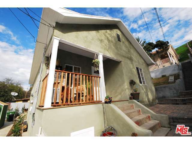 Property Photo: 2500 Lincoln Park Ave CA 90031