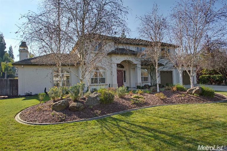 Property Photo:  8420 Wood Thrush Way  CA 95746 