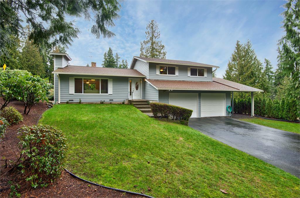 Property Photo:  5814 Oceanview Blvd NE  WA 98311 