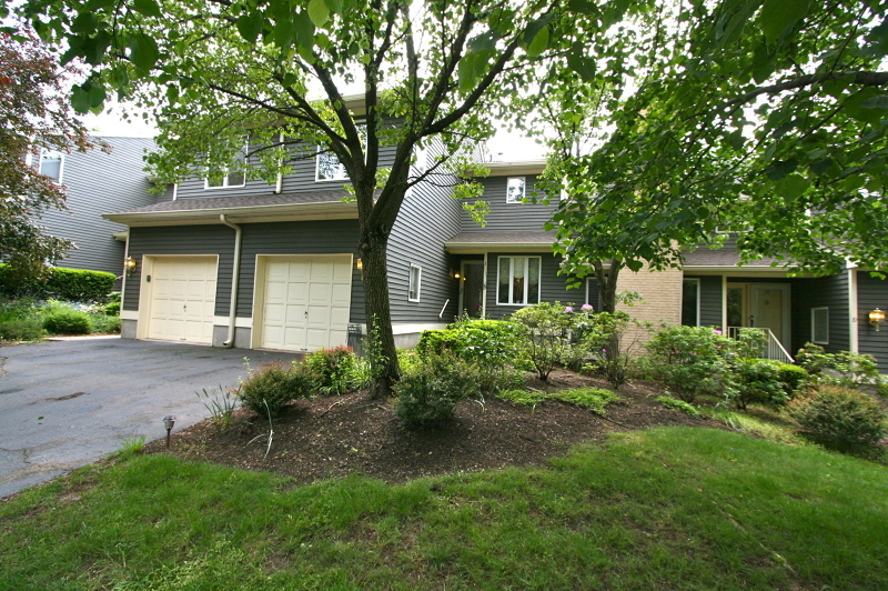 Property Photo: 18 Saint Andrews Ln NJ 08801
