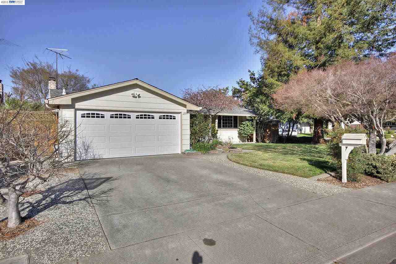 Property Photo:  2601 Mallard Ct  CA 94587 