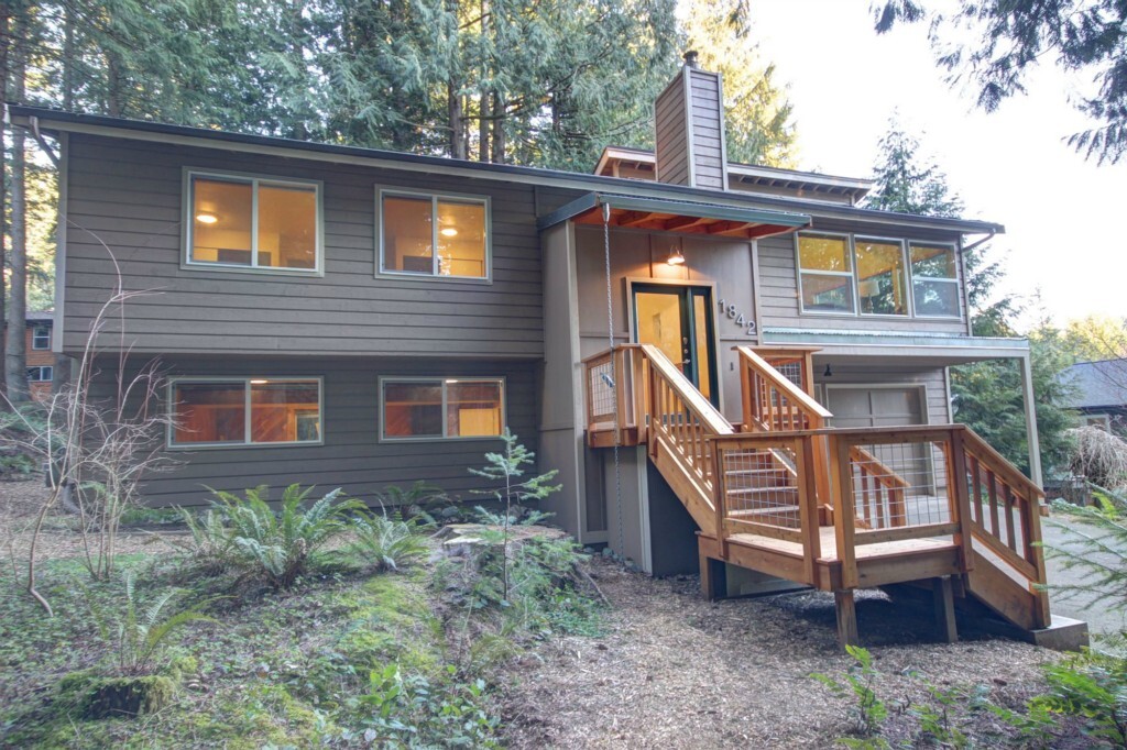 1842 Governor Rd  Bellingham WA 98229 photo