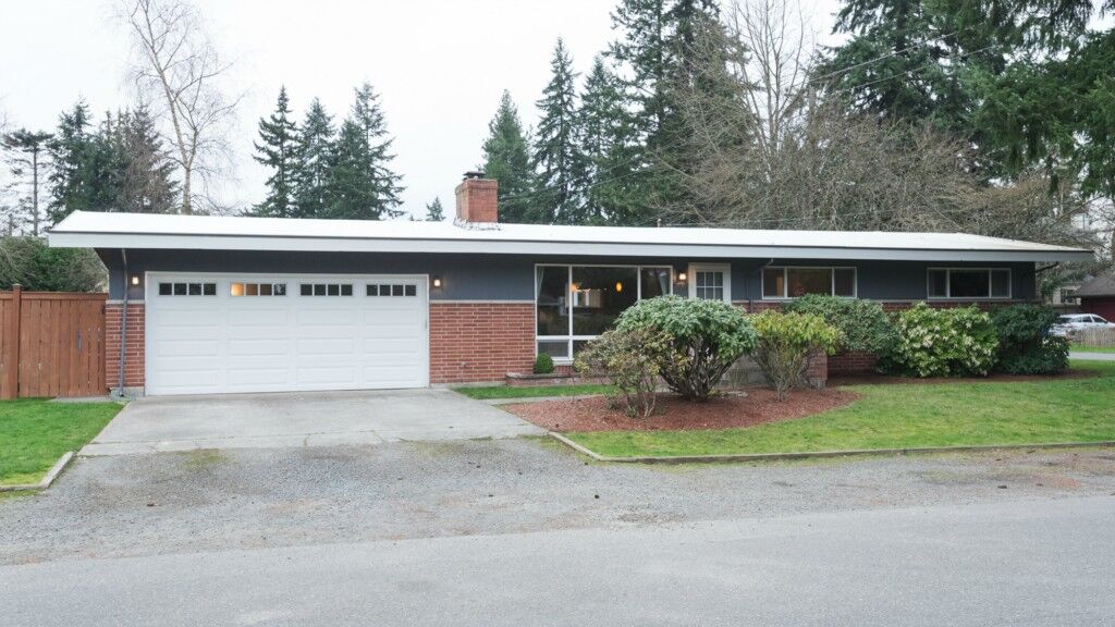 Property Photo:  758 N 198th  WA 98133 