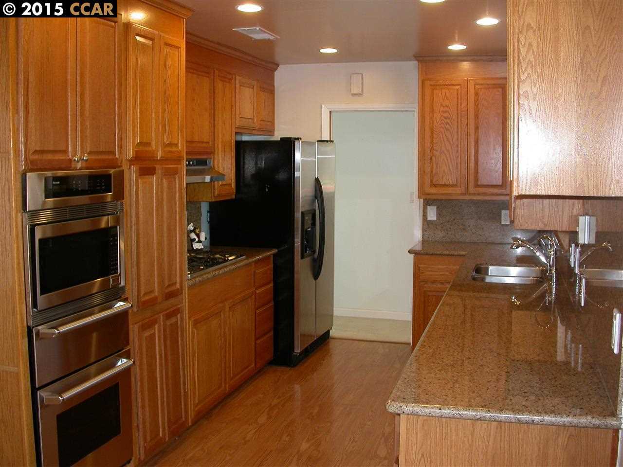 Property Photo:  126 Hillcroft Way  CA 94597 