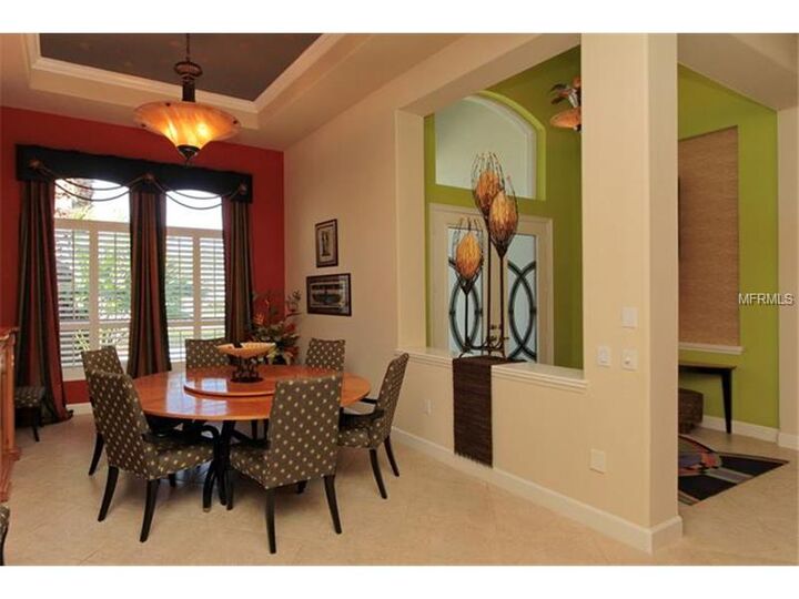 Property Photo:  5018 Givendale Lane  FL 33647 