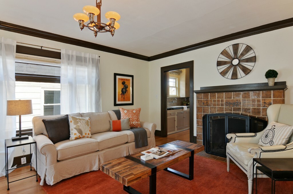 Property Photo: 8305 Fremont Ave N WA 98103