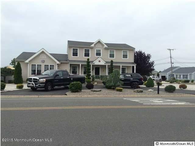 Property Photo:  130 Veeder Lane  NJ 08721 