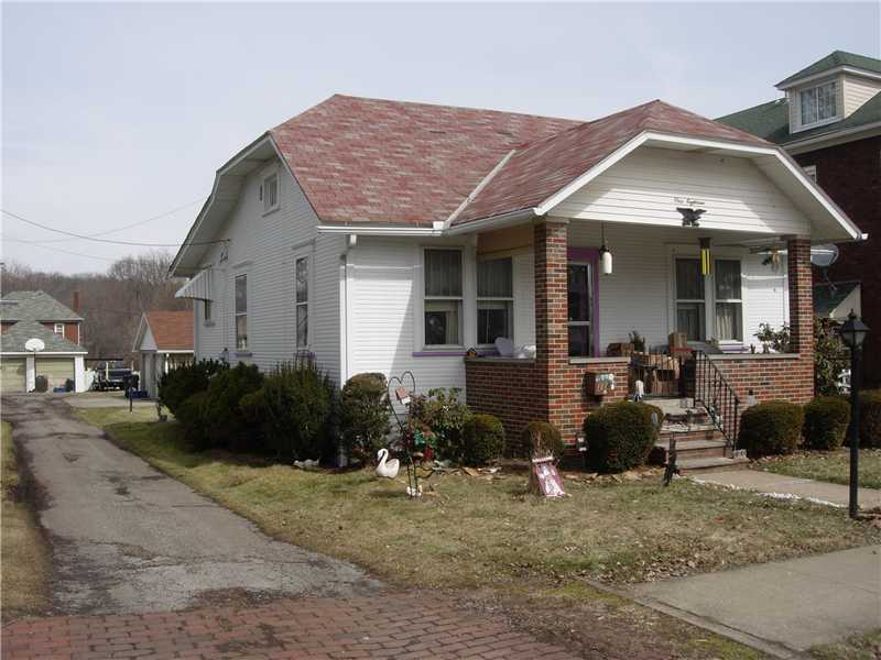 Property Photo:  118 Glen Avenue  PA 16117 