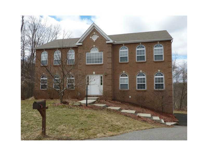 Property Photo: 1610 Cloverdale Lane PA 15046