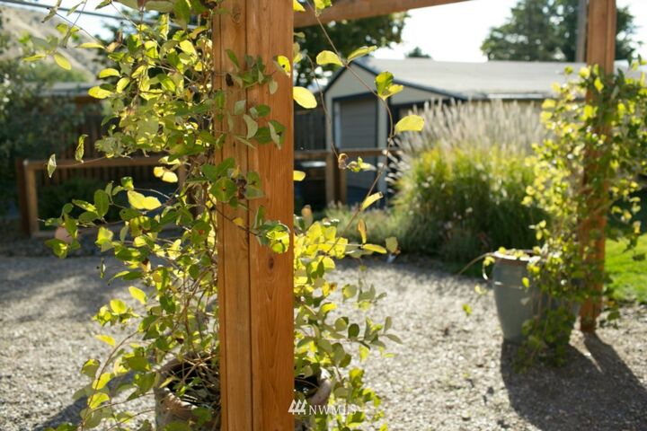 Property Photo: 502 Cottage Avenue WA 98815