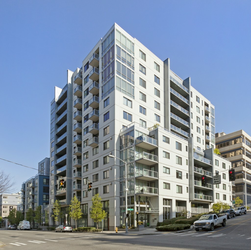 Property Photo:  81 Clay St 428  WA 98121 