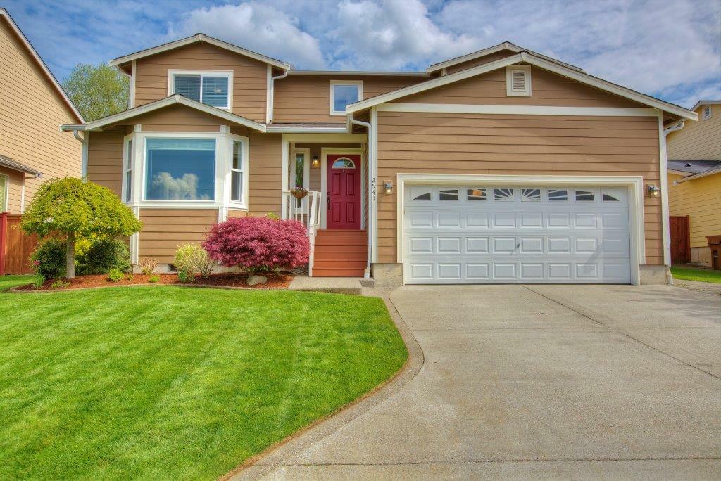 Property Photo:  2941 40th Ave NE  WA 98422 