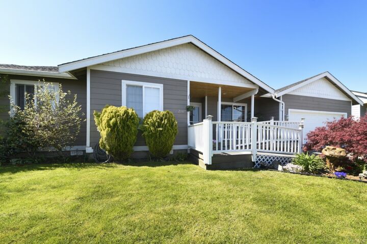 Property Photo: 2007 Buttercup Dr WA 98264