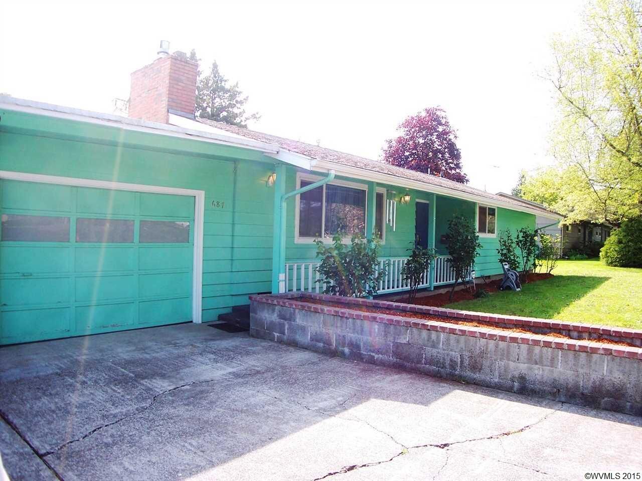 Property Photo:  687 Myrtle Dr N  OR 97361 