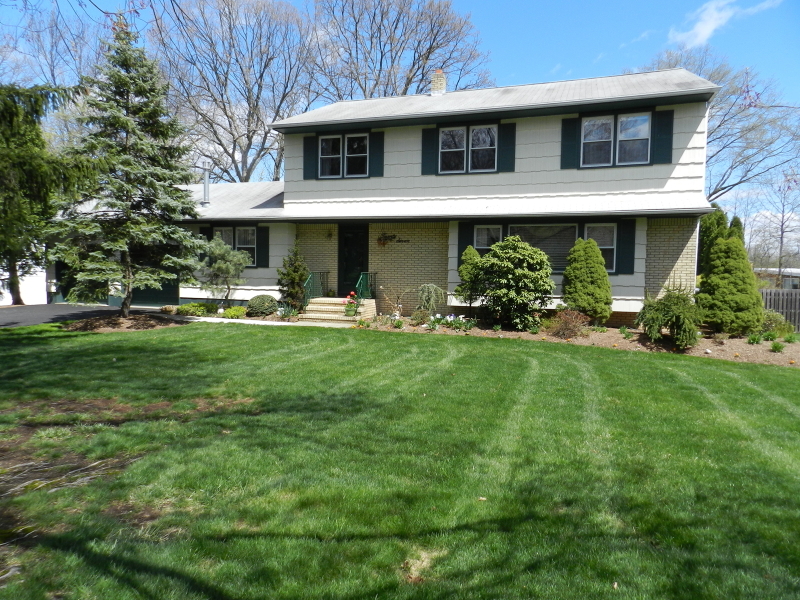 Property Photo: 27 Roosevelt Ave S NJ 07054