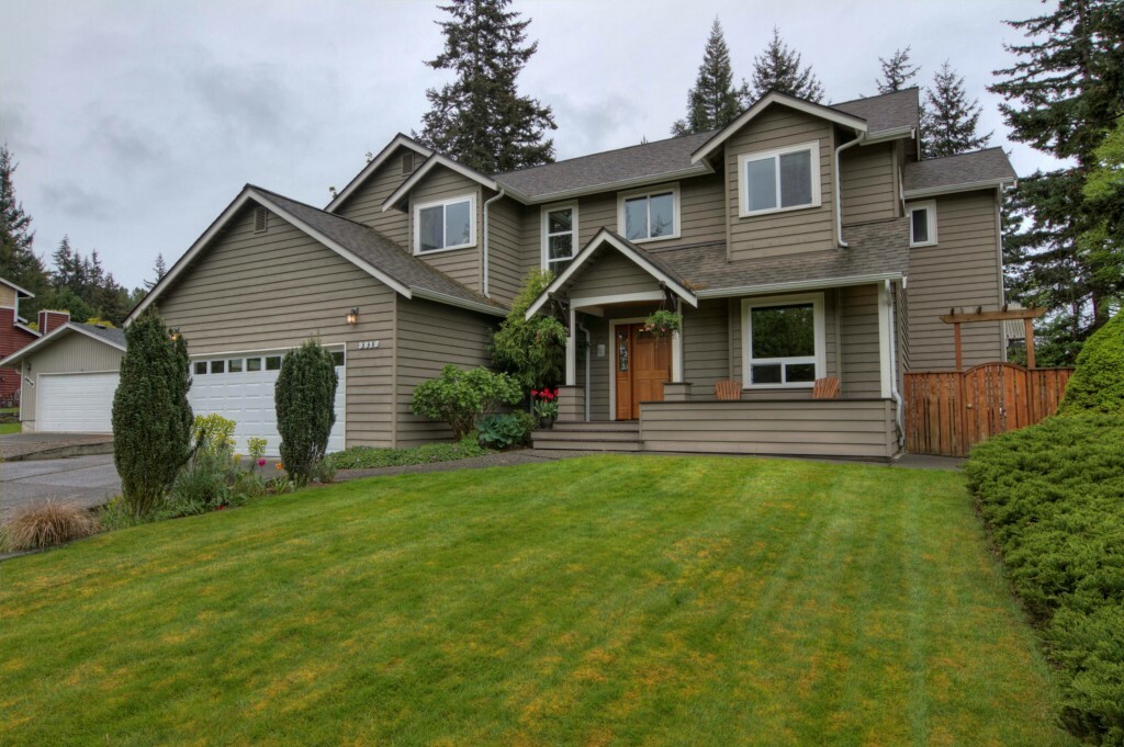 Property Photo:  3812 Ridgemont Ct  WA 98229 