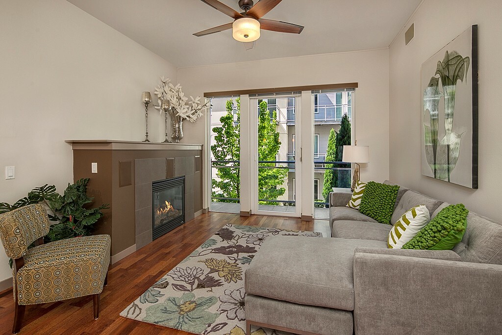 Property Photo:  375 Kirkland Ave 243  WA 98033 