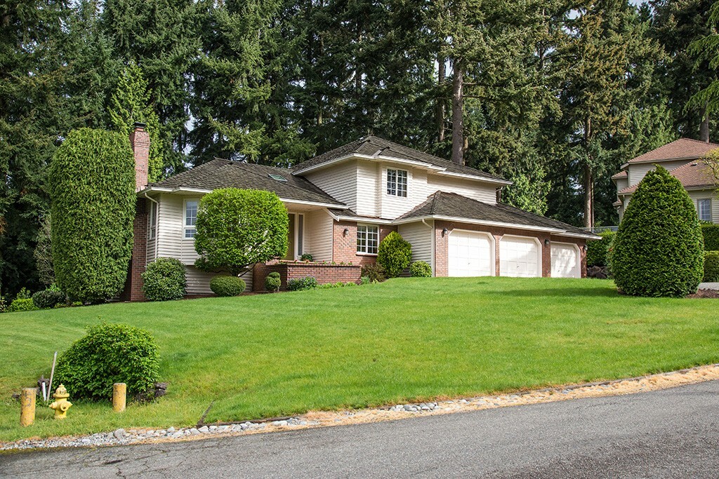 Property Photo:  15216 NE 144th Place  WA 98072 