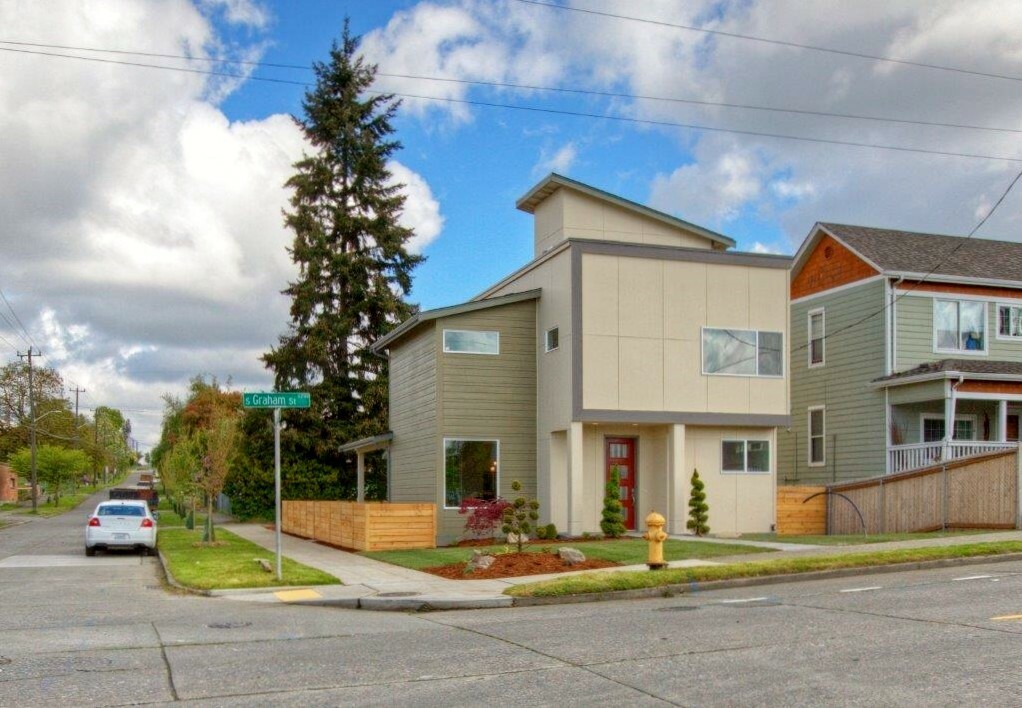 Property Photo: 4200 S Graham St WA 98118