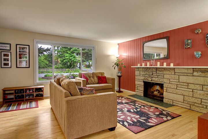 Property Photo: 819 NE 180th St WA 98155