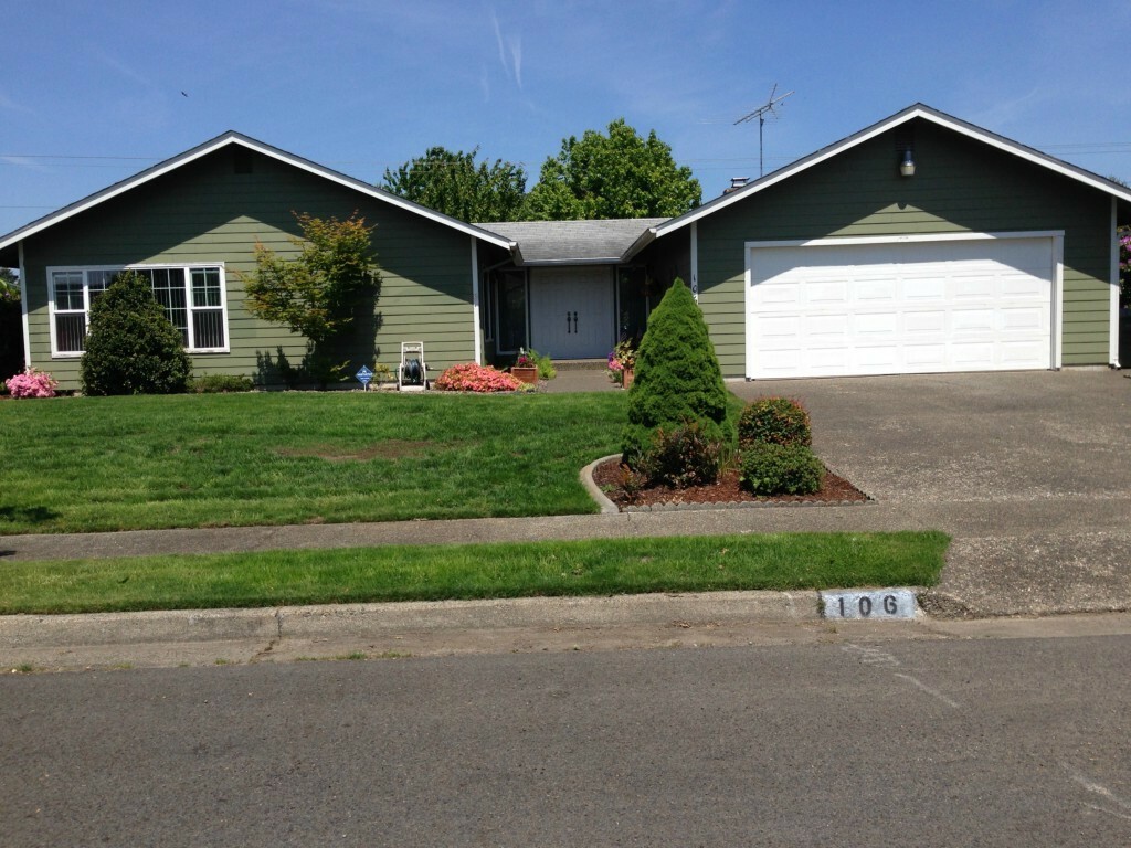 Property Photo:  106 Villa Rd  WA 98626 