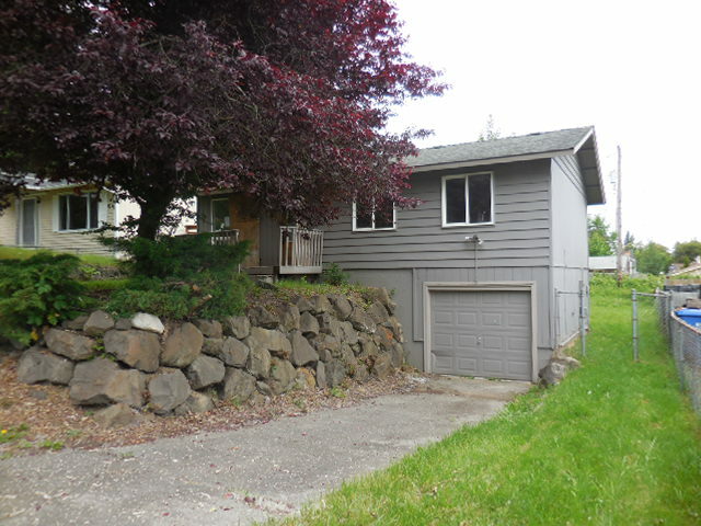 Property Photo: 1217 E 59th St WA 98404