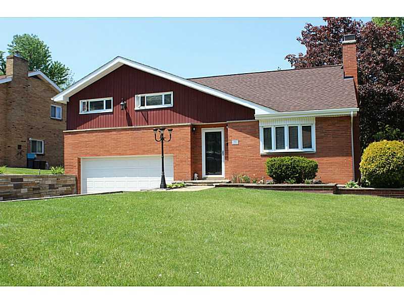 Property Photo:  947 Girard  PA 15227 