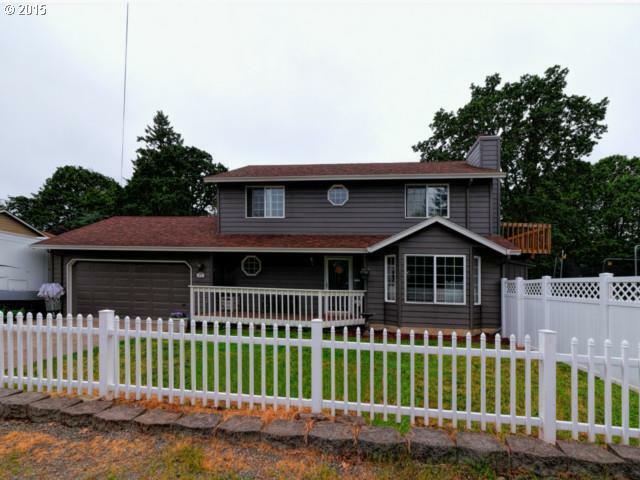 Property Photo: 14713 SE Wild Rose Ln OR 97267