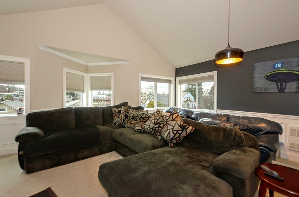 Property Photo:  3315 Rockefeller Ave 2  WA 98201 