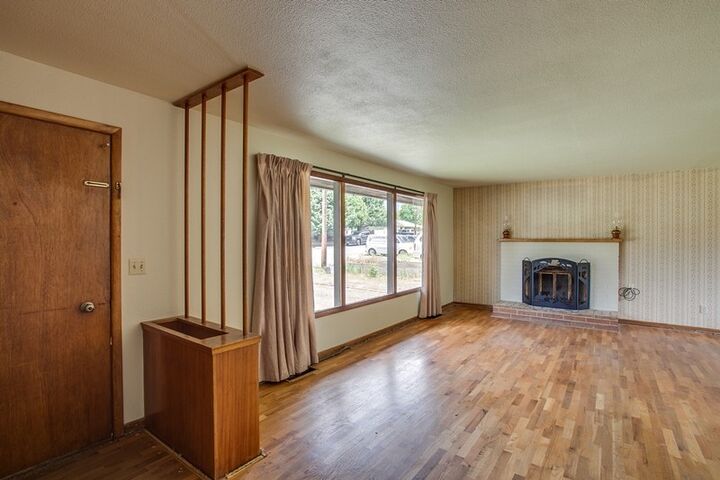 Property Photo:  1238 SE 1st St  WA 98802