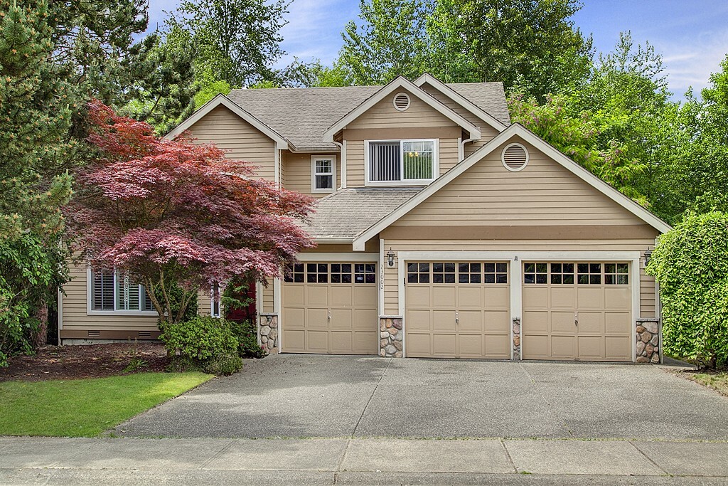 Property Photo:  23002 11th Ave W  WA 98021 