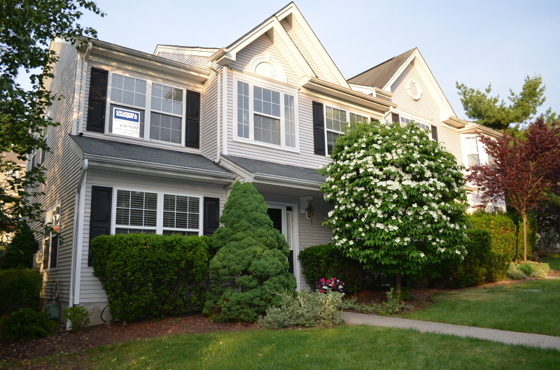 Property Photo:  345 Wren Ln  NJ 07921 