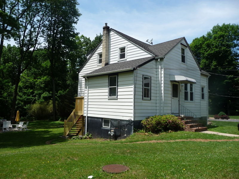 Property Photo:  5 Harvey Ter 2  NJ 07869 